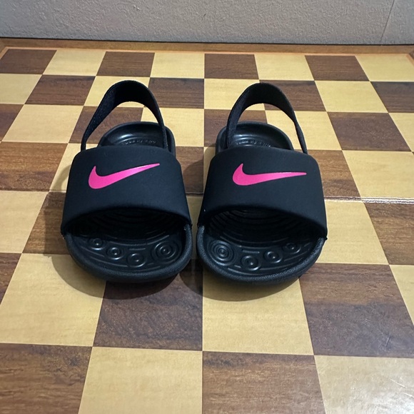 Nike Kawa Slide Black/Vivid Pink Size 4C - Picture 3 of 6